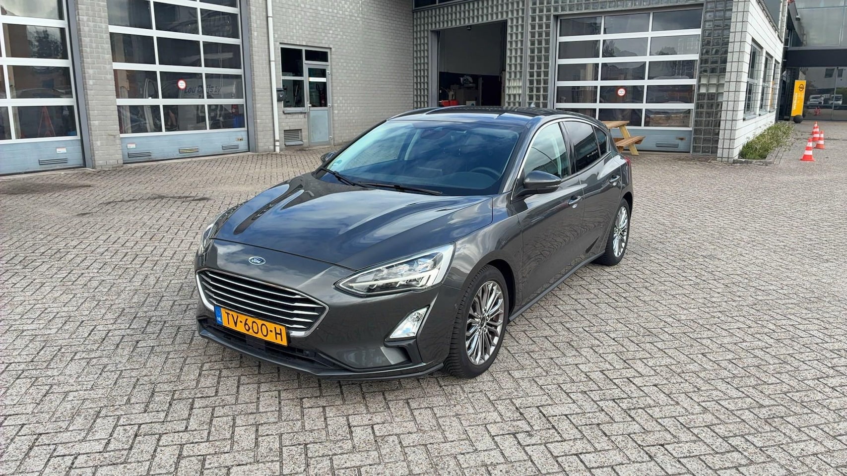 Ford Focus - 1.0 EcoBoost Titanium Business 1.0 EcoBoost Titanium Business - AutoWereld.nl