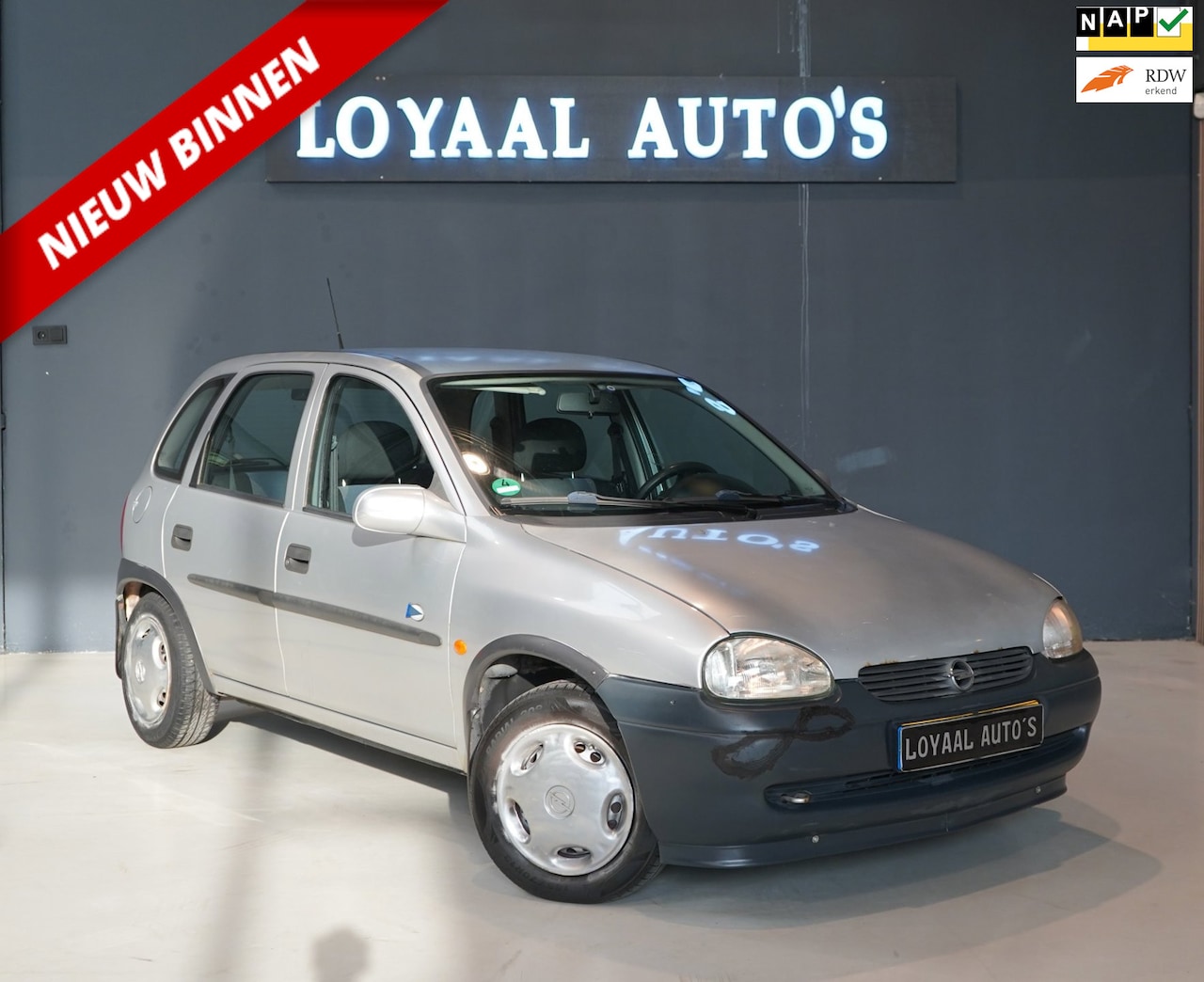 Opel Corsa - 1.2i-16V Strada | AUT | TREKHAAK | AIRCO | NAP - AutoWereld.nl