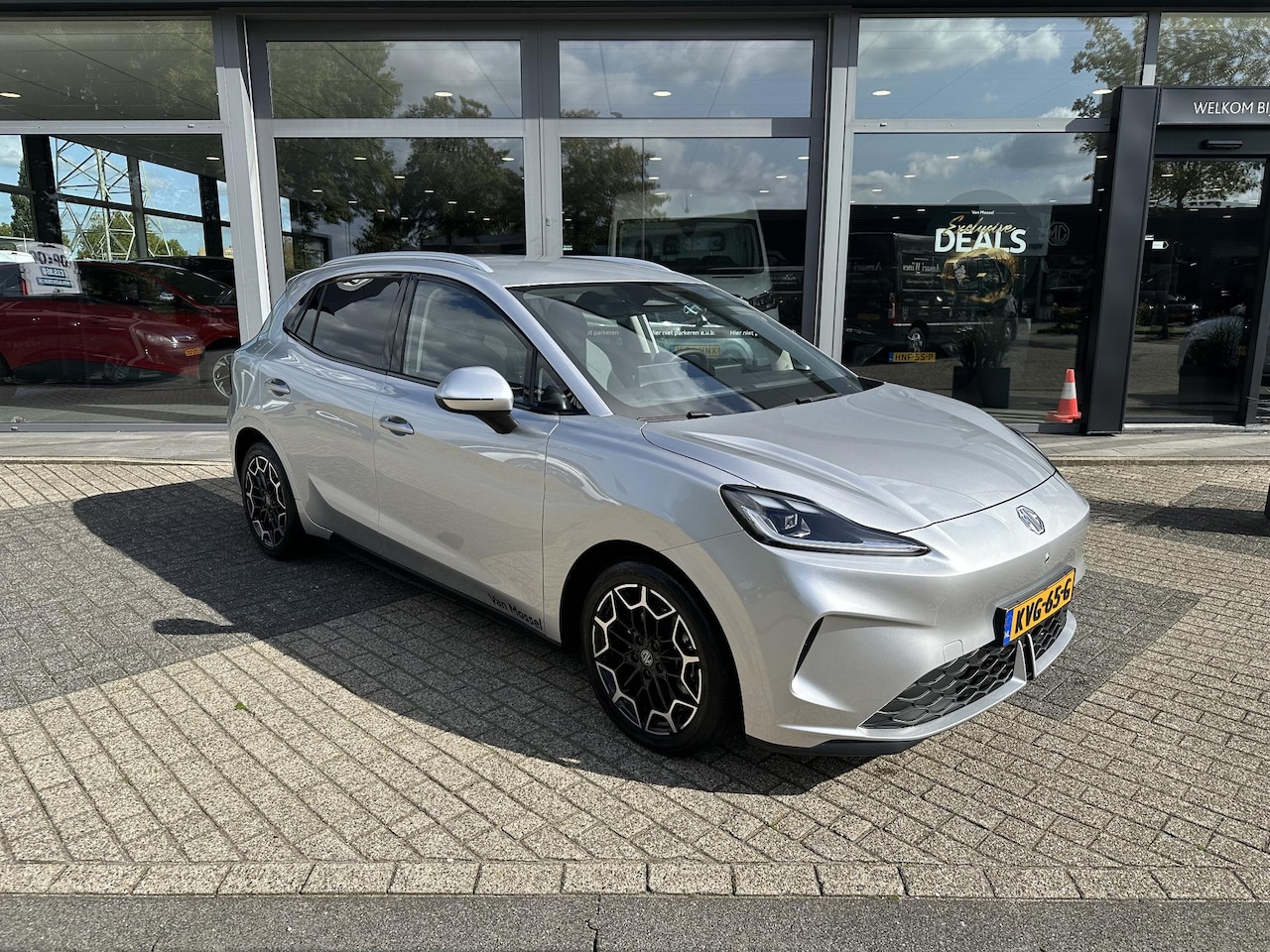 MG MG4 Electric Urban - Premium 54 kWh | WLTP 405 KM | Nieuw Model | Stoel-/Stuur verwarming | 360 Camera | Carpla - AutoWereld.nl
