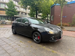 Alfa Romeo Giulietta - 1.4 Turbo MultiAir Super AUTOMAAT Black Leather Edition