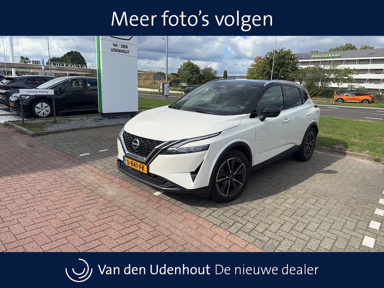 Nissan Qashqai - 1.3 MHEV 140pk Tekna / Navigatie / Keyless / 360 Camera / Trekhaak - AutoWereld.nl