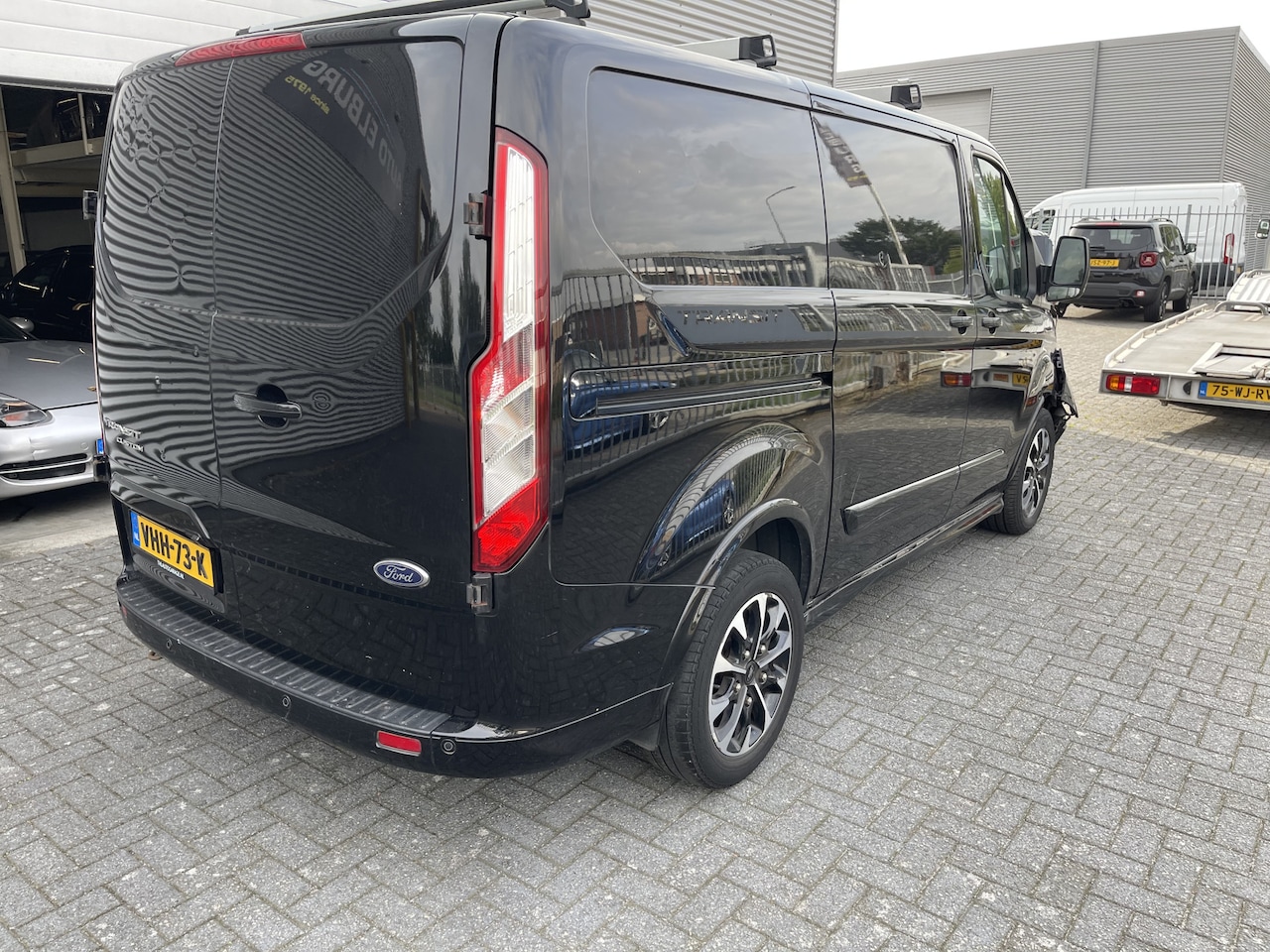 Ford Transit Custom - 320 2.0 TDCI L1H1 Sport 320 2.0 TDCI L1H1 Sport - AutoWereld.nl