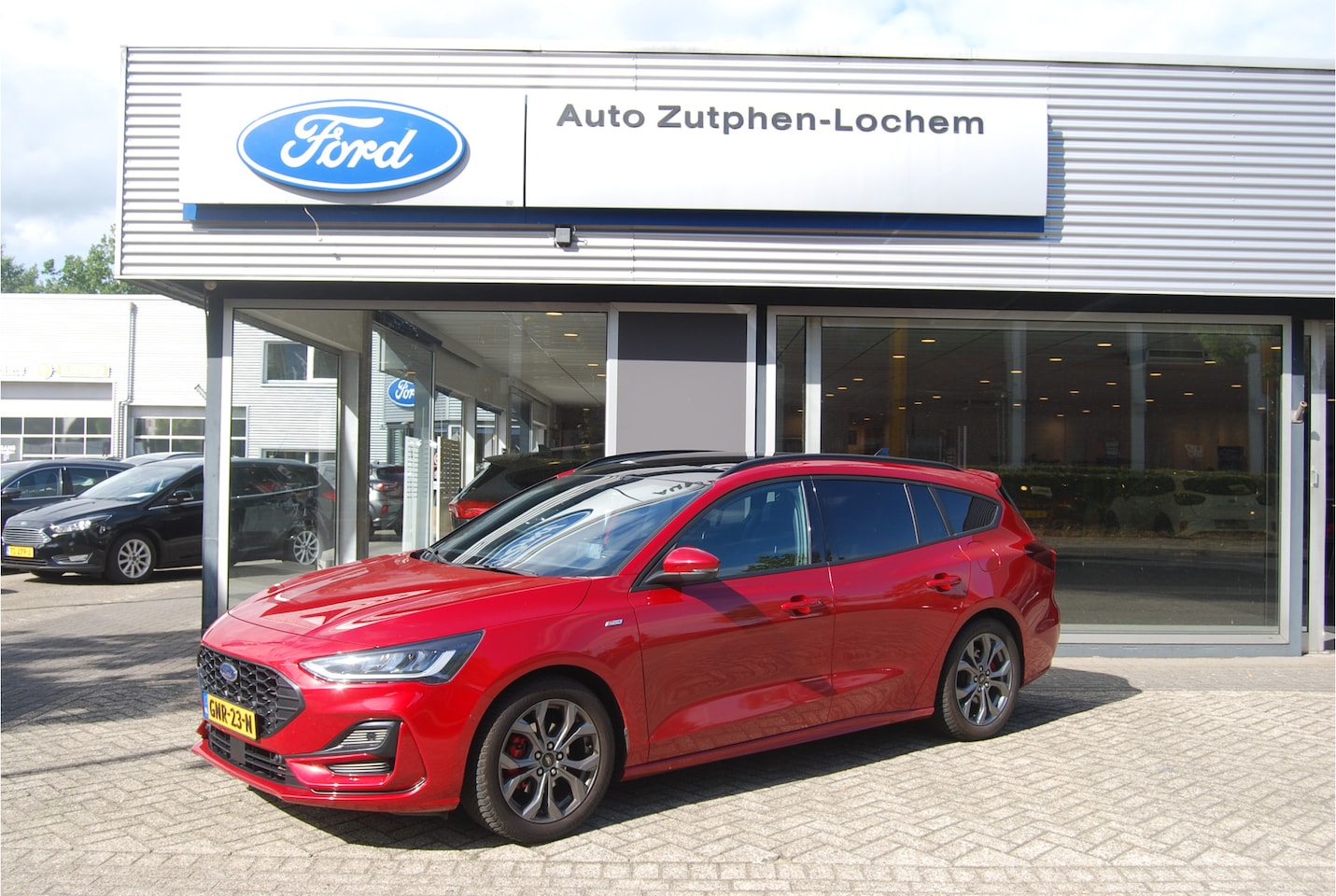 Ford Focus Wagon - 1.0 EcoBoost Hybrid 155pk ST Line X Automaat | PANO.DAK | ADAPTIEF CRUISE | AGR SPORTSTOEL - AutoWereld.nl