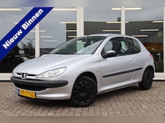 Peugeot 206 - 1.4 X-line, Automaat, Carplay, NAVI, Elek. Ramen, Prijs Is Rijklaar Inclusief Nieuwe APK