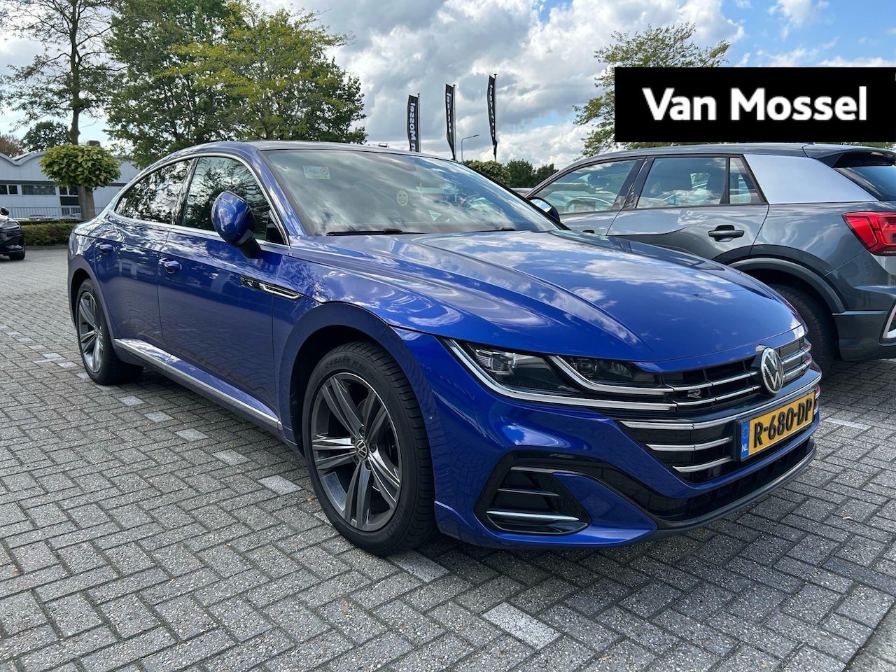 Volkswagen Arteon - 1.4 TSI eHybrid R-Line Business+ | Automaat | Trekhaak | Panorama dak | Stoel/stuurverwarm - AutoWereld.nl