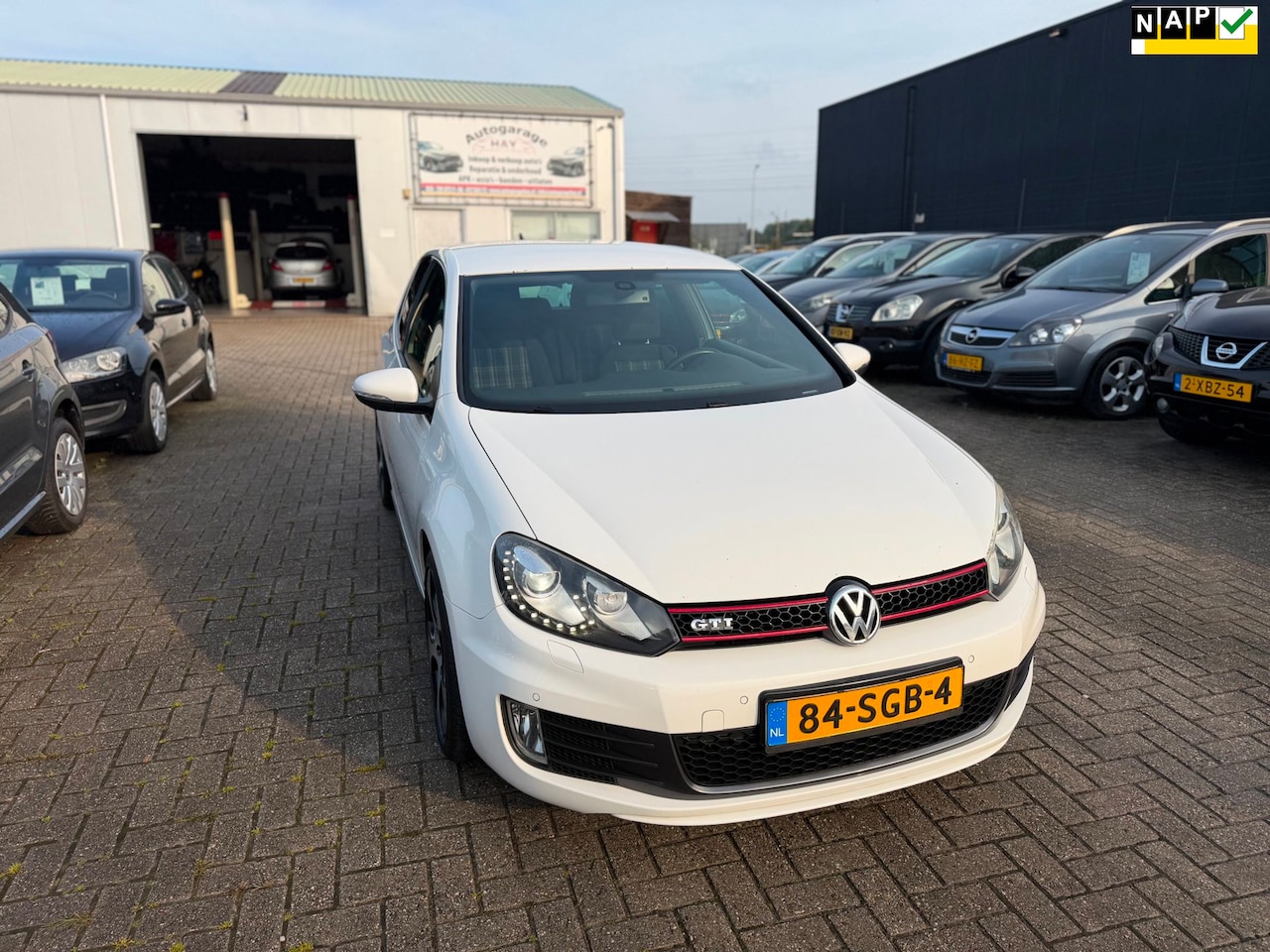Volkswagen Golf - 2.0 GTI 2.0 GTI - AutoWereld.nl