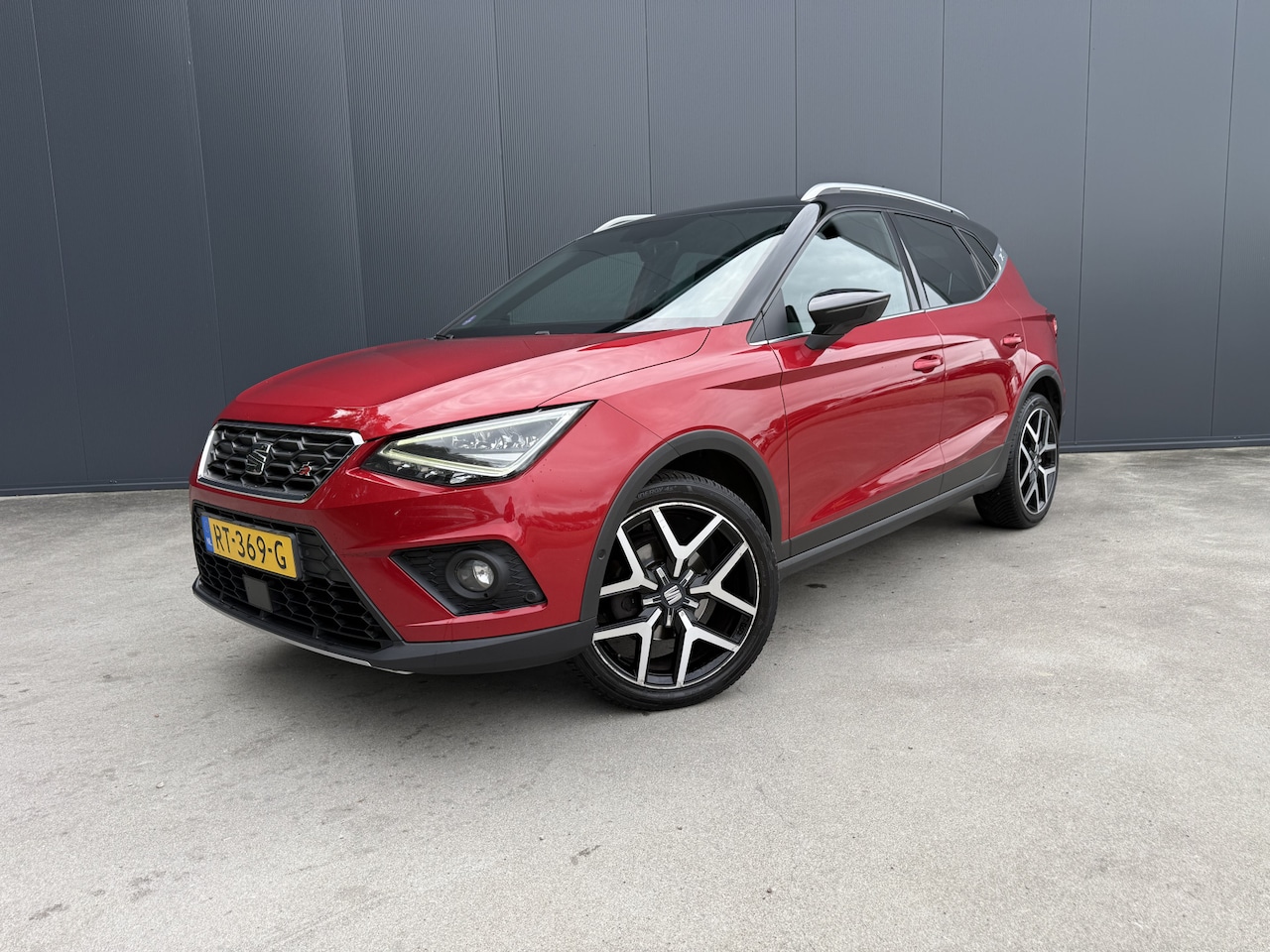 SEAT Arona - 1.0 TSI FR LED NAVI APPLE CARPLAY TREKHAAK ECC - AutoWereld.nl