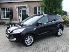 Ford Kuga - 1.5 Titanium Styling Pack , Schuifdak/Pano , Keyless go , Navi , Elec-A-klep enz