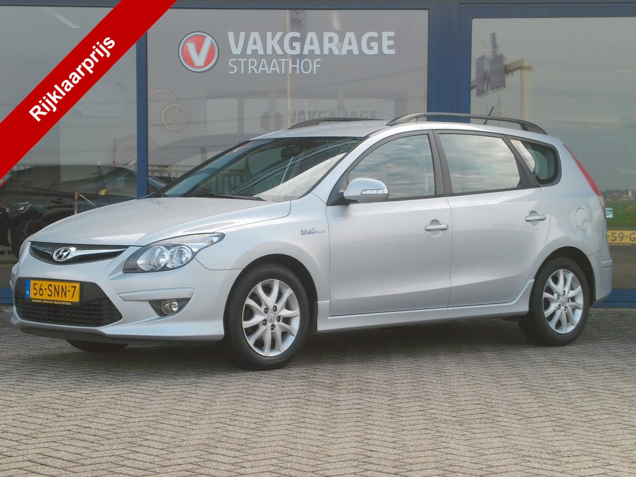 Hyundai i30 CW - 1.4i i-Motion 1.4i i-Motion, Climate control / Parkeersensoren / Cruise control + Limiter / 16' LMV - AutoWereld.nl