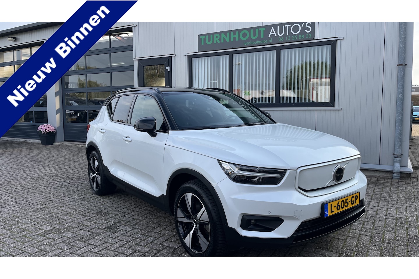 Volvo XC40 - Recharge P8 AWD R-Design | Warmtepomp | Lounge Pack (audio installatie premium, elektrisch - AutoWereld.nl