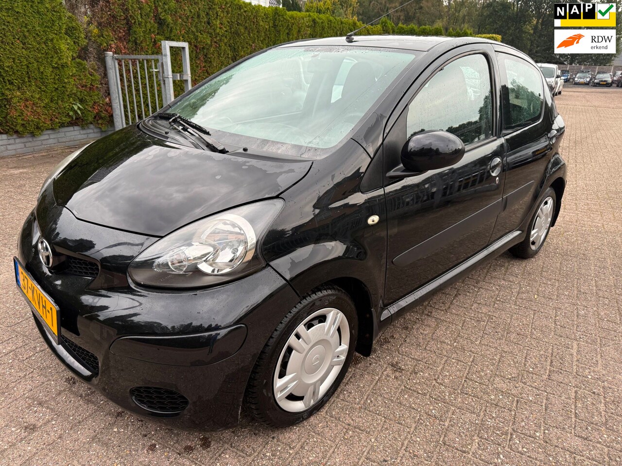 Toyota Aygo - 1.0-12V 5-DRS Comfort AIRCO CENTR.VERGR. EL.RAMEN NAP 1e EIG. DEALEROH. - AutoWereld.nl