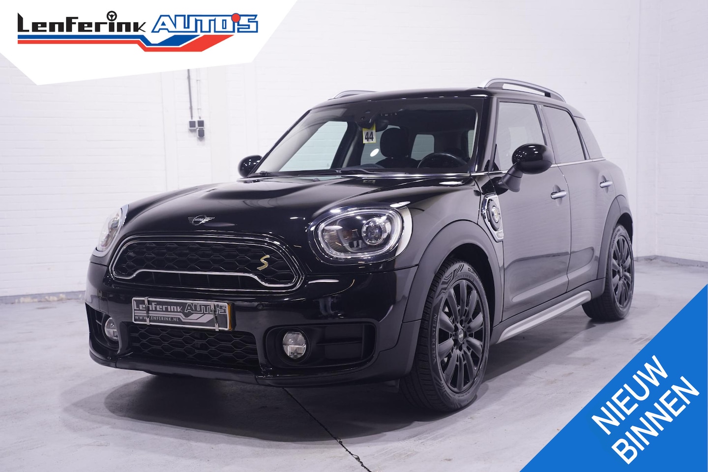 MINI Countryman - 1.5 Cooper S E ALL4 Chili Navigatie 18"-lmv PDC-achter Panodak leren stuur/versnellingspoo - AutoWereld.nl