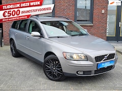 Volvo V50 - 2.5 T5 AWD Momentum / Automaat / 220pk / Zeer nette auto