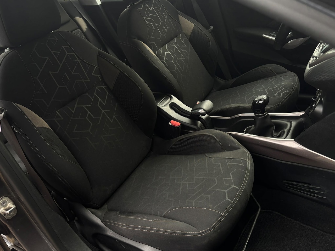 Peugeot 2008 - 1.2 VTi Active 1.2 VTi Active