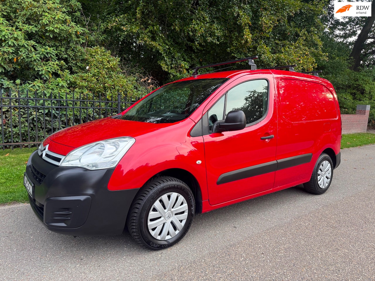 Citroën Berlingo - 1.6 VTi Live 3 Pers. PDC Trekhaak - AutoWereld.nl