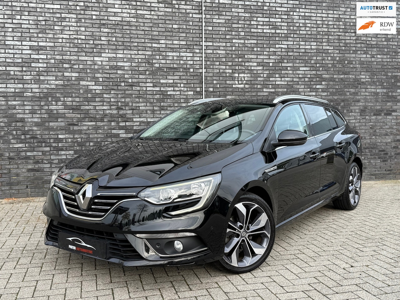 Renault Mégane Estate - 1.3 TCe Bose Massage|Stoelverw|Camera|BSW|LDW|360PDC|Trekhaak monteren mogelijk - AutoWereld.nl