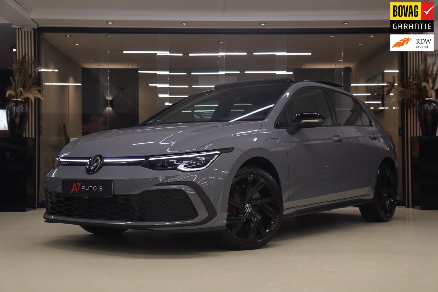 Volkswagen Golf - 1.4 eHybrid GTE BLACKSTYLE/PANO/CARPLAY/SFEERVER/VOL - AutoWereld.nl