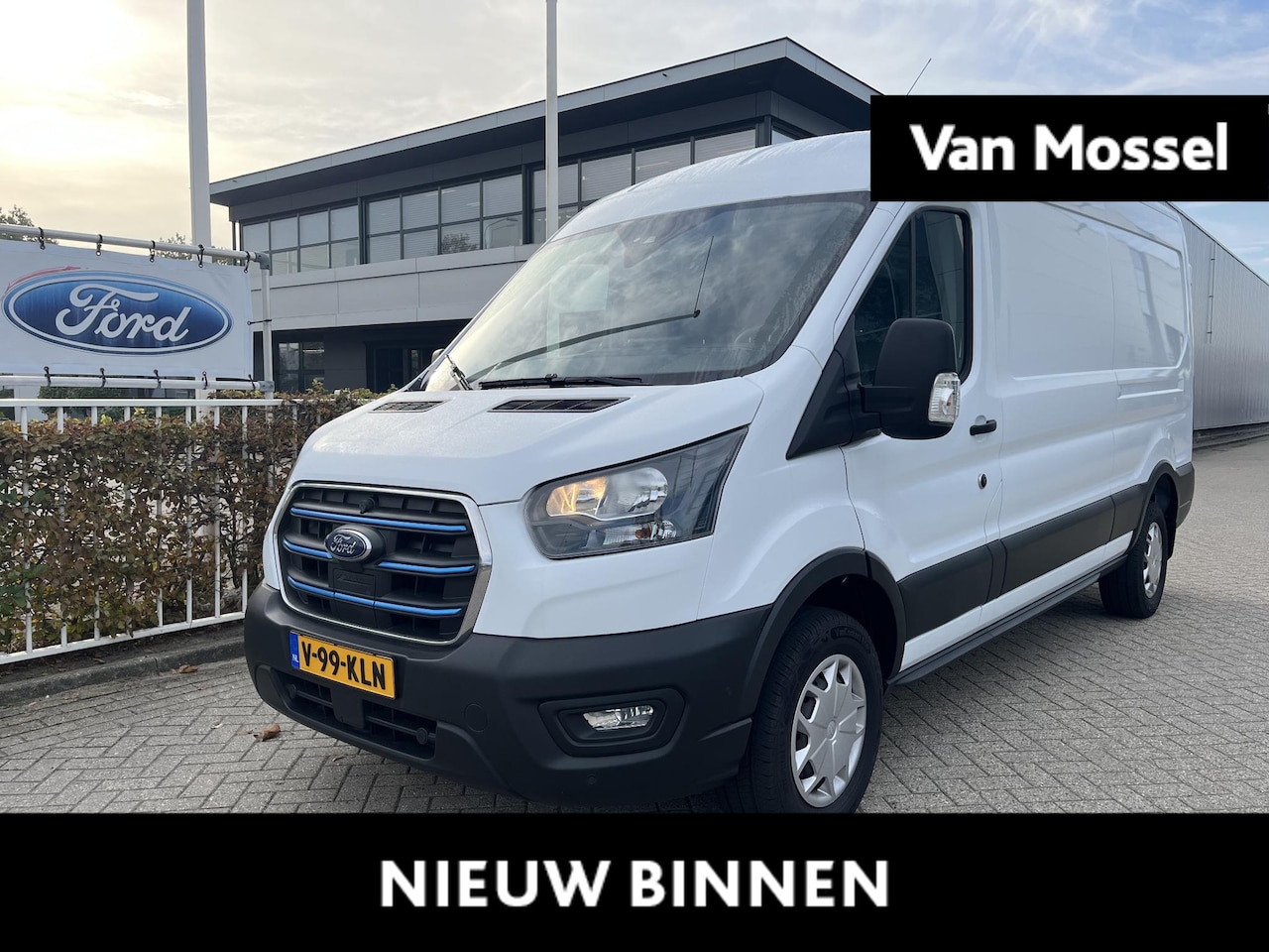 Ford E-Transit - 350 L3H2 Trend 68 kWh | Bliz | Achteruitrijdcamera | Navigatie | Adaptieve Cruise Control - AutoWereld.nl