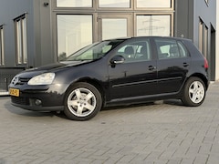 Volkswagen Golf - 1.6 FSI Business Clima | Cruise | Trekhaak | Super onderhouden