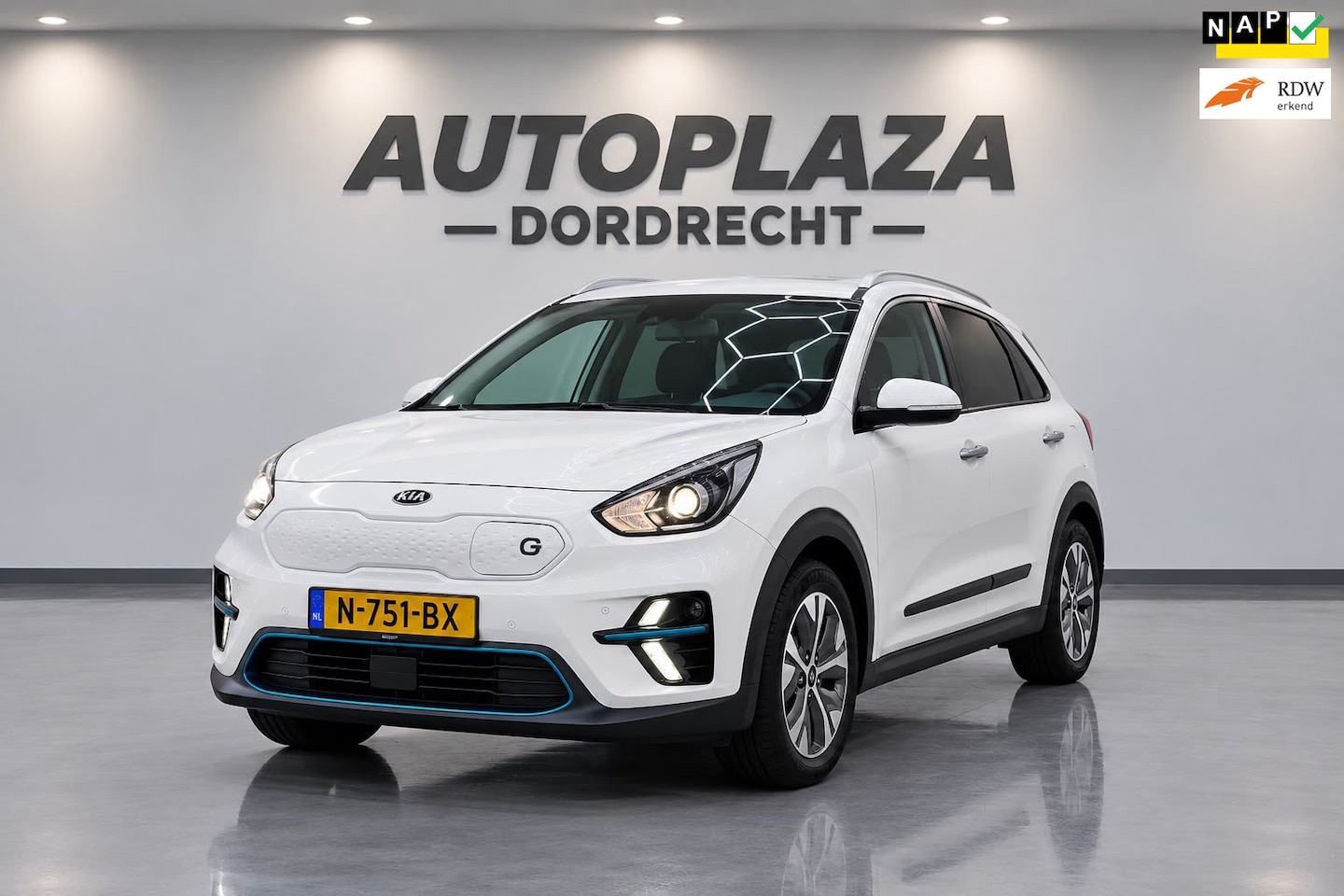Kia e-Niro - DynamicLine 64 kWh|SOH100%|Fase 3|DealerOnderh| - AutoWereld.nl