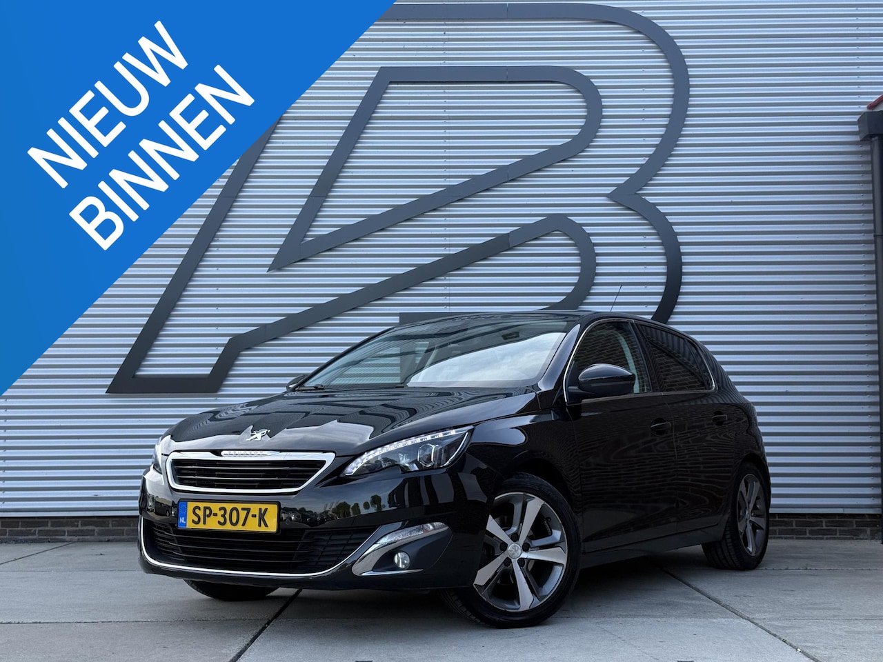 Peugeot 308 - 1.2 PureTech Blue Lease Premium Pano|Clima|Cruise|Trekhaak|PDC|Elek ramen|Lm velgen|D-riem - AutoWereld.nl