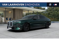 BMW i7 - xDrive60 M Sport / Panoramadak Sky Lounge / Trekhaak / Executive Lounge Seating / 3D Head