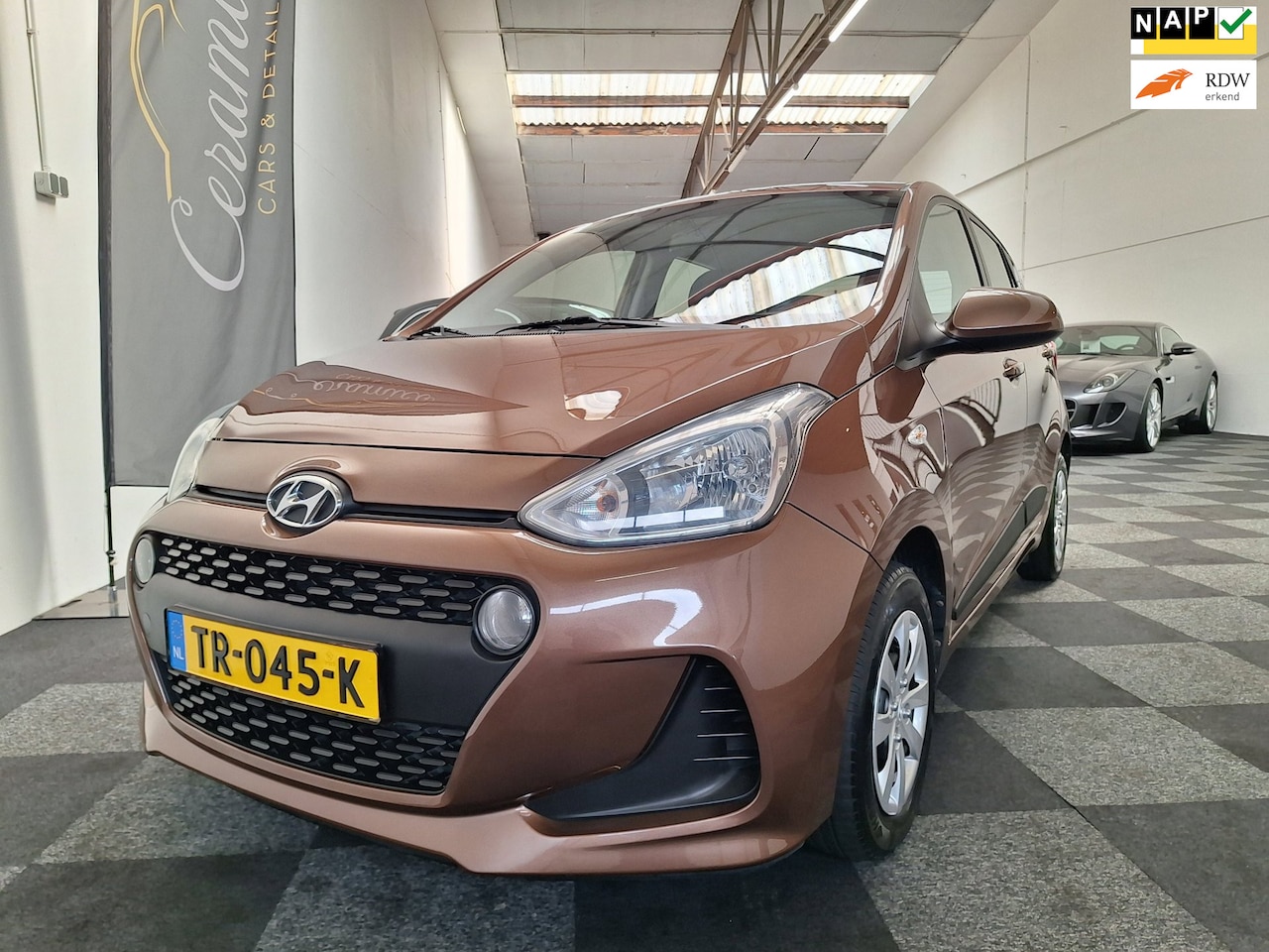 Hyundai i10 - Comfort Line uitv. Navi. 1e eig. Trekhaak. 27.000 km NAP. - AutoWereld.nl