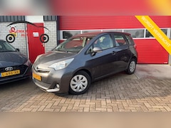 Toyota Verso S - 1.3 VVT-i Aspiration AUTOMAAT / TREKHAAK / CAMERA / CLIMA / BLUETOOTH / CRUISE / NL-AUTO