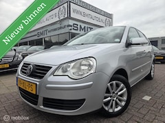 Volkswagen Polo - 1.2-12V Comfortline 5DRS/AC/LMV