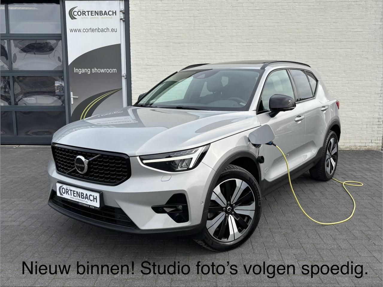Volvo XC40 - 1.5 T5 Plug-in hybrid Ultimate Dark | Zwenkbare trekhaak | Panoramadak | Blis | Memory | A - AutoWereld.nl