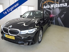 BMW 3-serie - 320e Business Edition Plus Leer | Schuifdak | LED | LMV 17"| NL auto | 1e eig