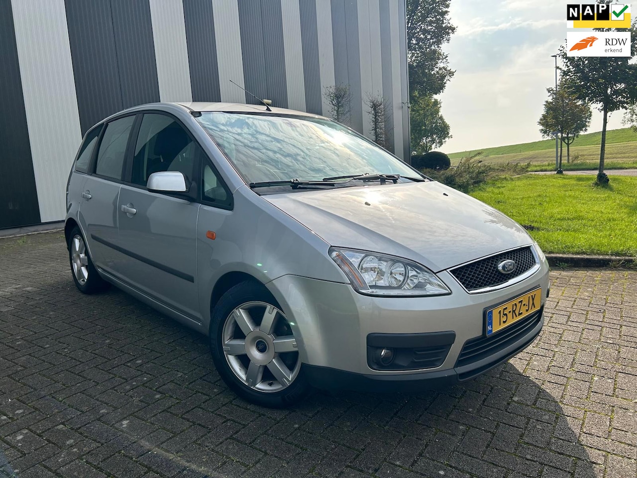 Ford Focus C-Max - 1.8-16V Futura Automaat-Airco-Cruise-Trekhaak - AutoWereld.nl
