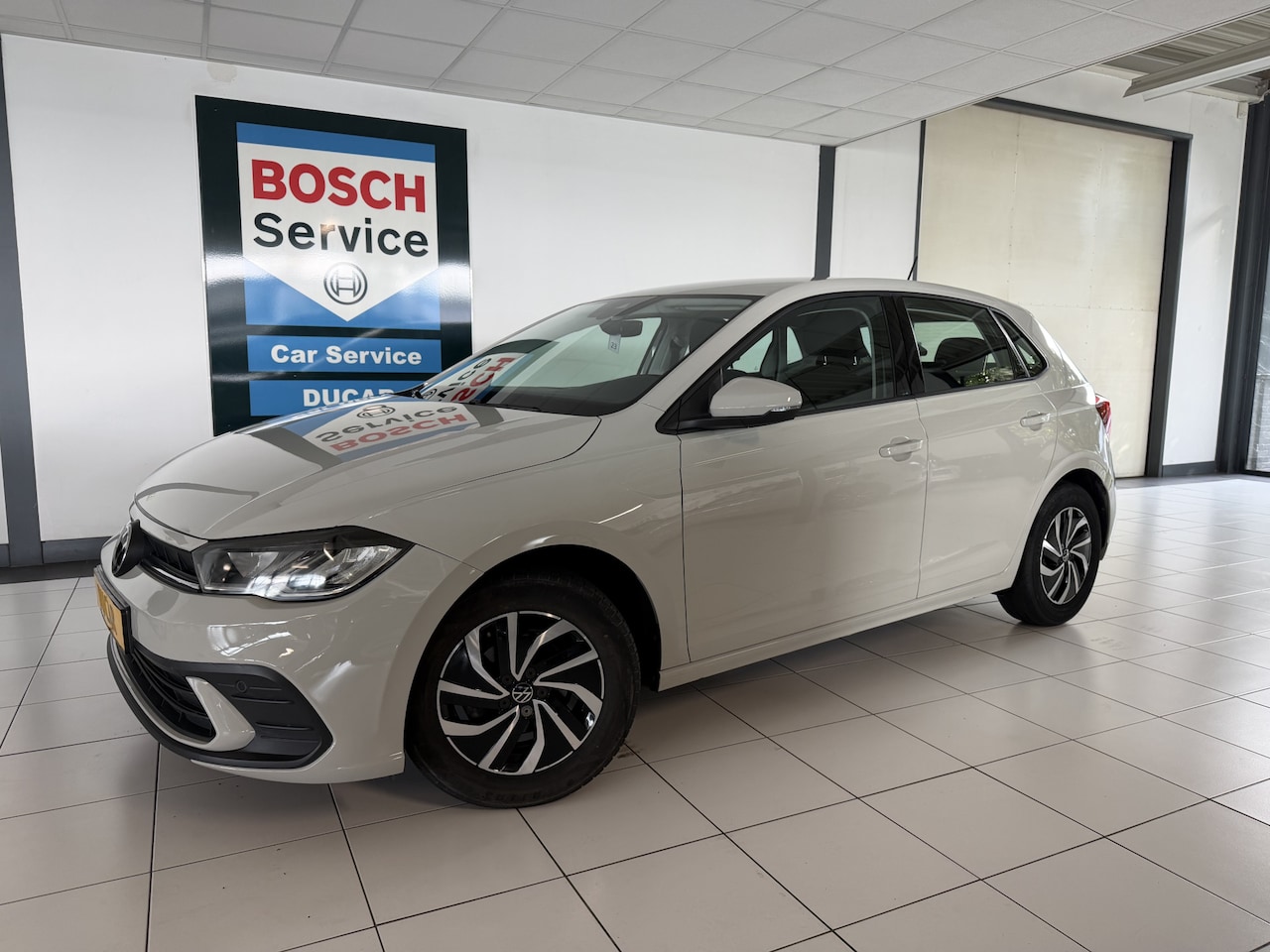 Volkswagen Polo - 1.0 TSI Life automaat 5 Drs Carplay /Stoelverwarming / Cruise controle - AutoWereld.nl