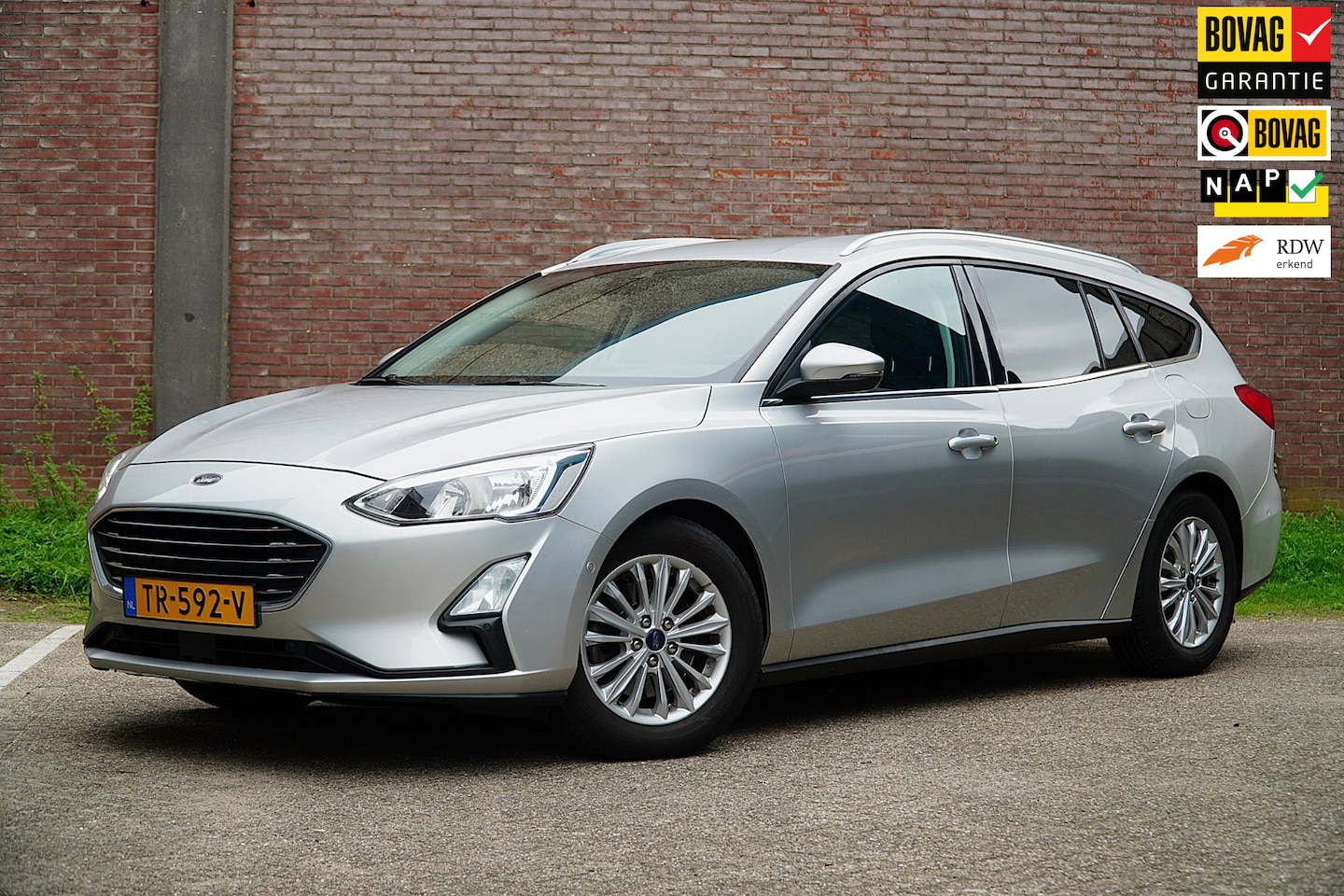 Ford Focus Wagon - 1.0 EcoBoost Titanium Business 1.0 EcoBoost Titanium Business - AutoWereld.nl