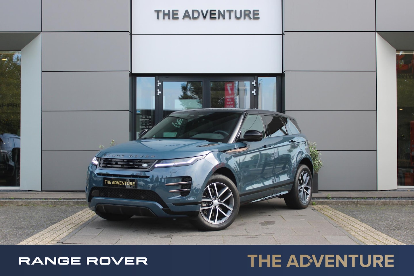 Land Rover Range Rover Evoque - P300e Dynamic SE | Trekhaak | 360 Cam | Pano - AutoWereld.nl