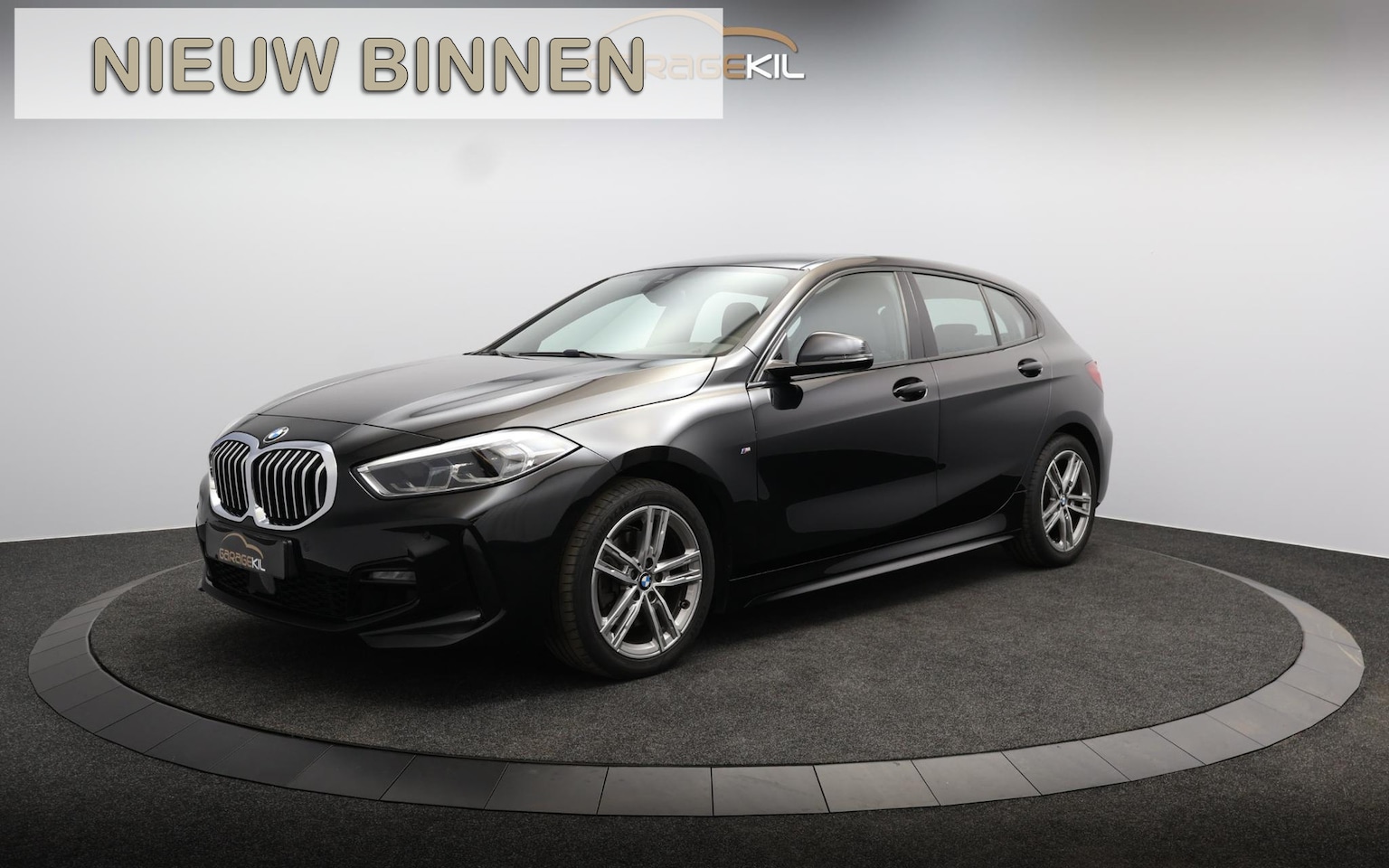 BMW 1-serie - 118i M Sport Dealeronderh. / Illuminated Boston / LED / Draadloos laden / Stoelverwarming - AutoWereld.nl