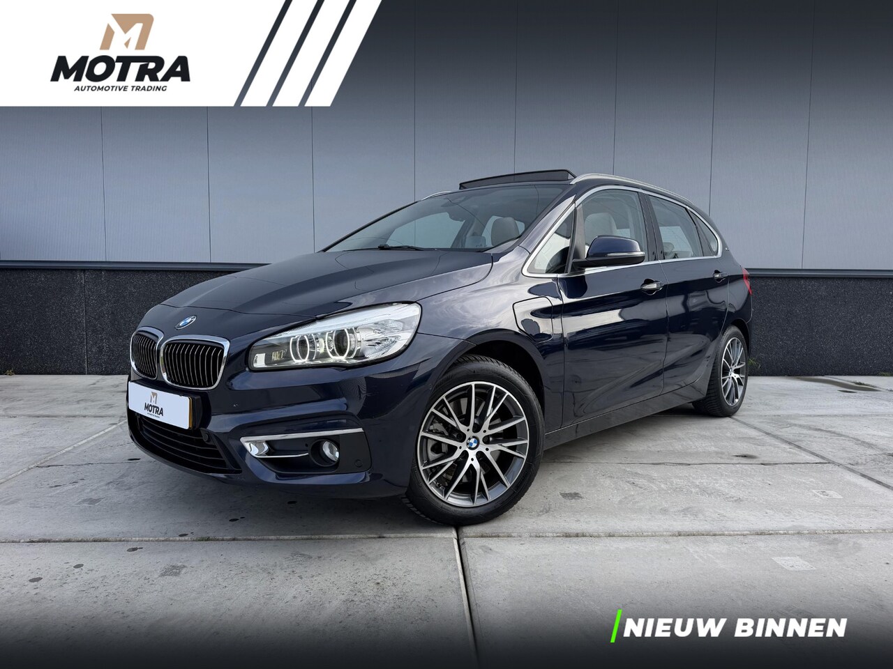 BMW 2-serie Active Tourer - 225xe High Executive | Trekhaak | Panorama | Harman-Kardon | Stoelverwarming | Camera - AutoWereld.nl