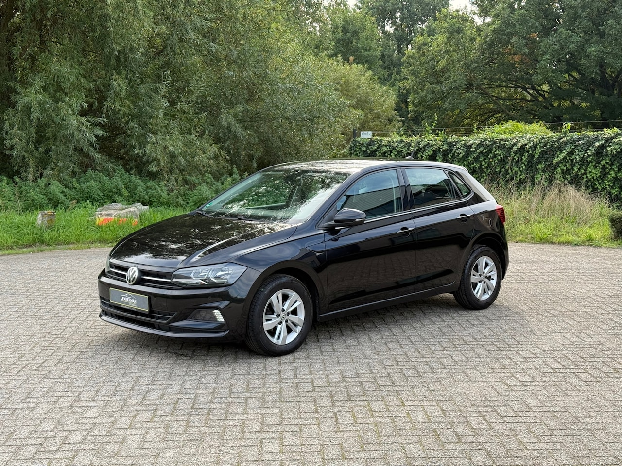 Volkswagen Polo - 1.0 TSI Highline CARPLAY I CRUISE I NAVI I PDC I CLIMA I STOELVERW - AutoWereld.nl