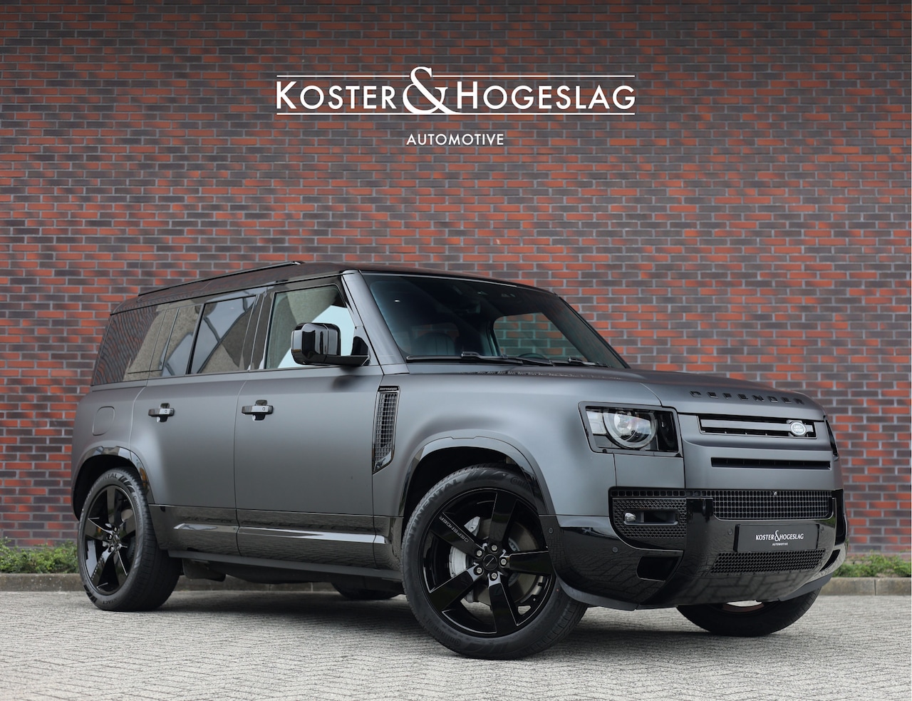 Land Rover Defender - P300e X-Dynamic HSE | Trekhaak - HUD - Meridian - AutoWereld.nl