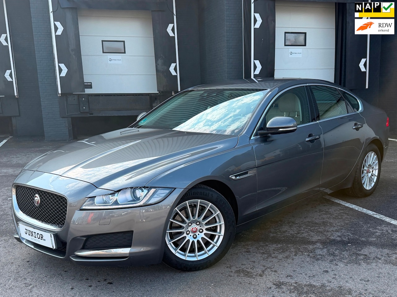 Jaguar XF Portfolio - 2.0d DEALERONDERHOUDEN/MERIDIAN/LEDER/CAMERA - AutoWereld.nl