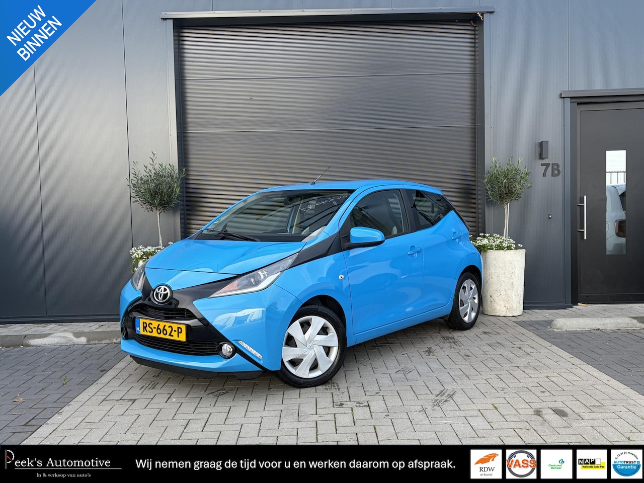 Toyota Aygo - 1.0 VVT-i x-play | Automaat | Airco | Apple Carplay | Achteruitrijcamera | Onderhouden | N - AutoWereld.nl
