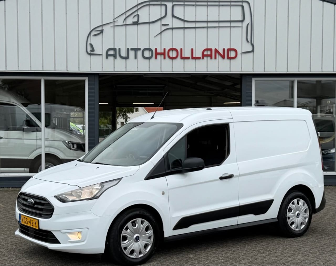 Ford Transit Connect - 1.5 TDCI 55KW 75PK EURO 6 NAVIGATIE/ CAMERA/ AIRCO/ 100% DEALERONDERHOUDEN - AutoWereld.nl
