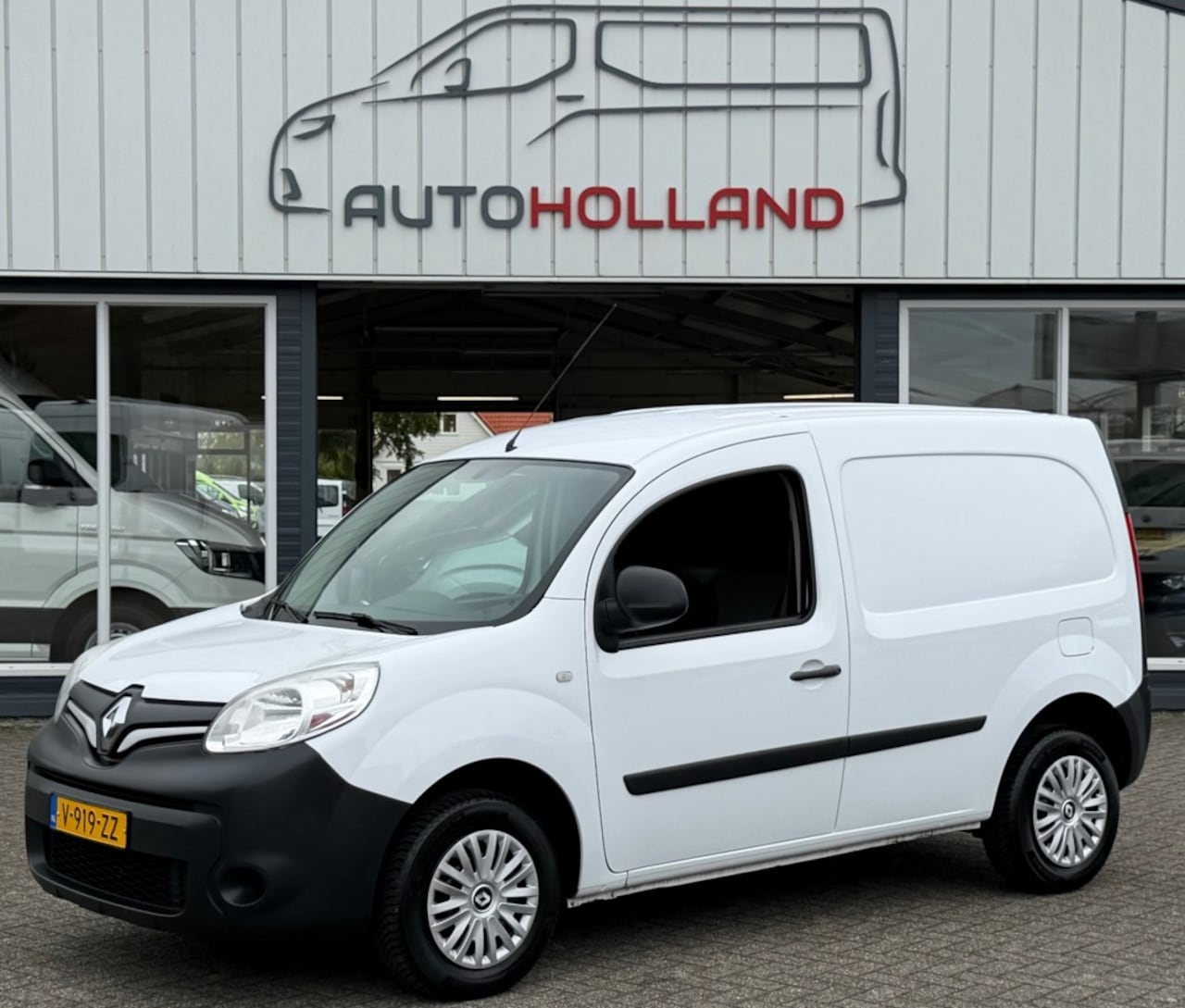 Renault Kangoo - 1.5 DCI 55KW 75PK EURO 6 AIRCO/ CRUISE CONTROL/ NAVIGATIE/ TREKHAAK/ 100% DEALERONDERHOUDE - AutoWereld.nl