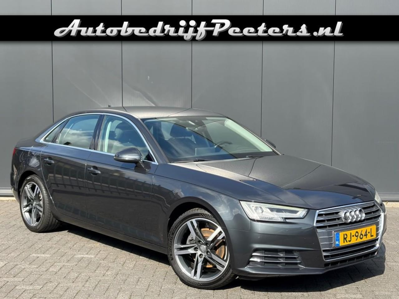 Audi A4 - 2.0 TFSI Sport Virtual Cockpit LED Navi Cruise PDC Afn.trekhaak - AutoWereld.nl