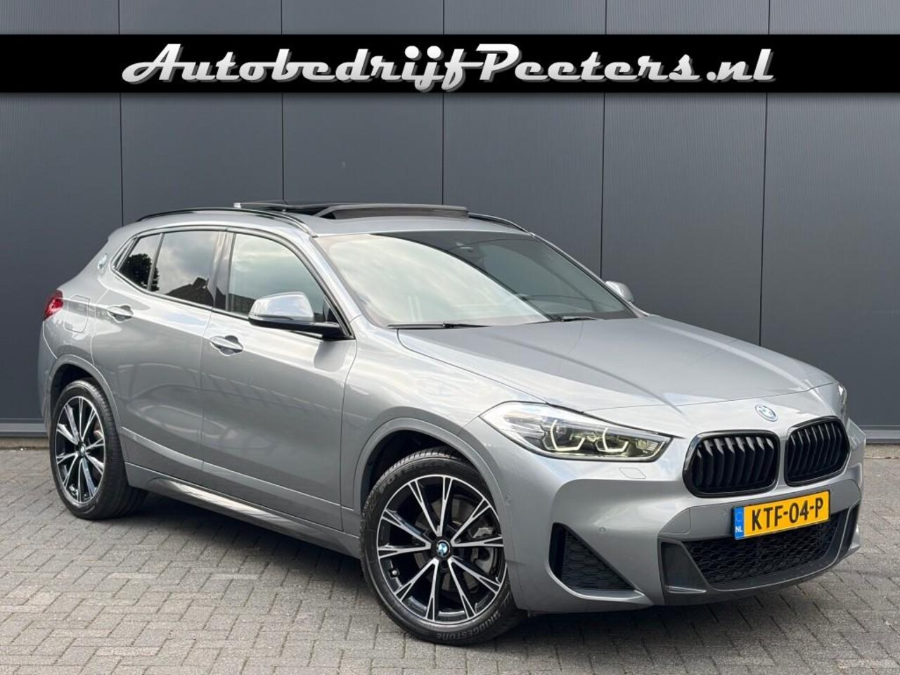 BMW X2 - xDrive25e M Sport Pano ACC HUD Camera LED Leder E.klep Sfeerlicht - AutoWereld.nl