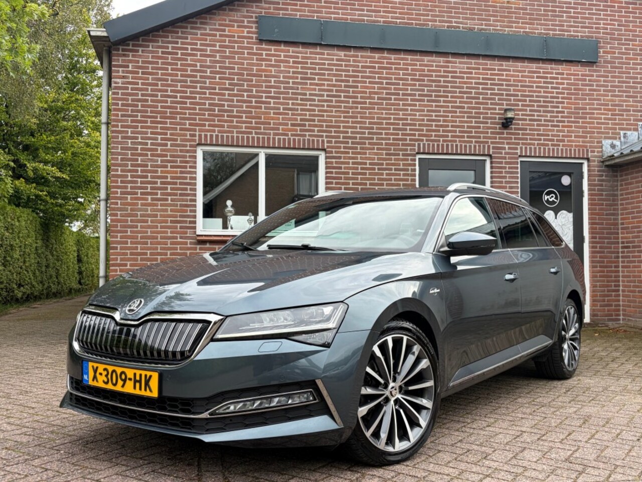Skoda Superb - TSI iV Laurin en Klement Pano, Acc, stoelkoeling - AutoWereld.nl