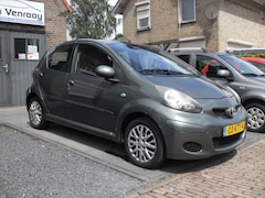 Toyota Aygo - 1.0-12V Aspiration Green 5Drs