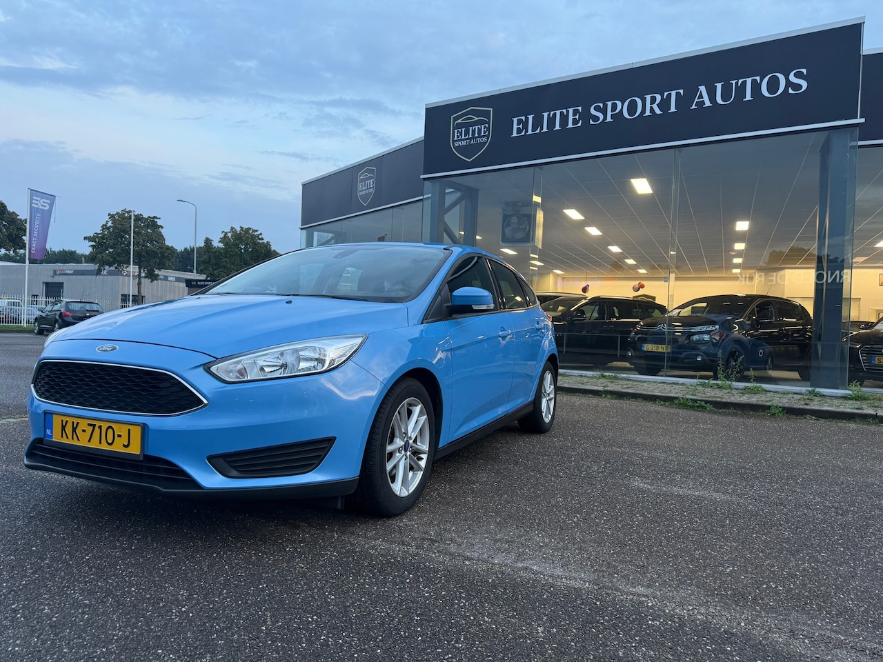 Ford Focus - 1.0 Trend I Parkeersensor I Cruise control I - AutoWereld.nl