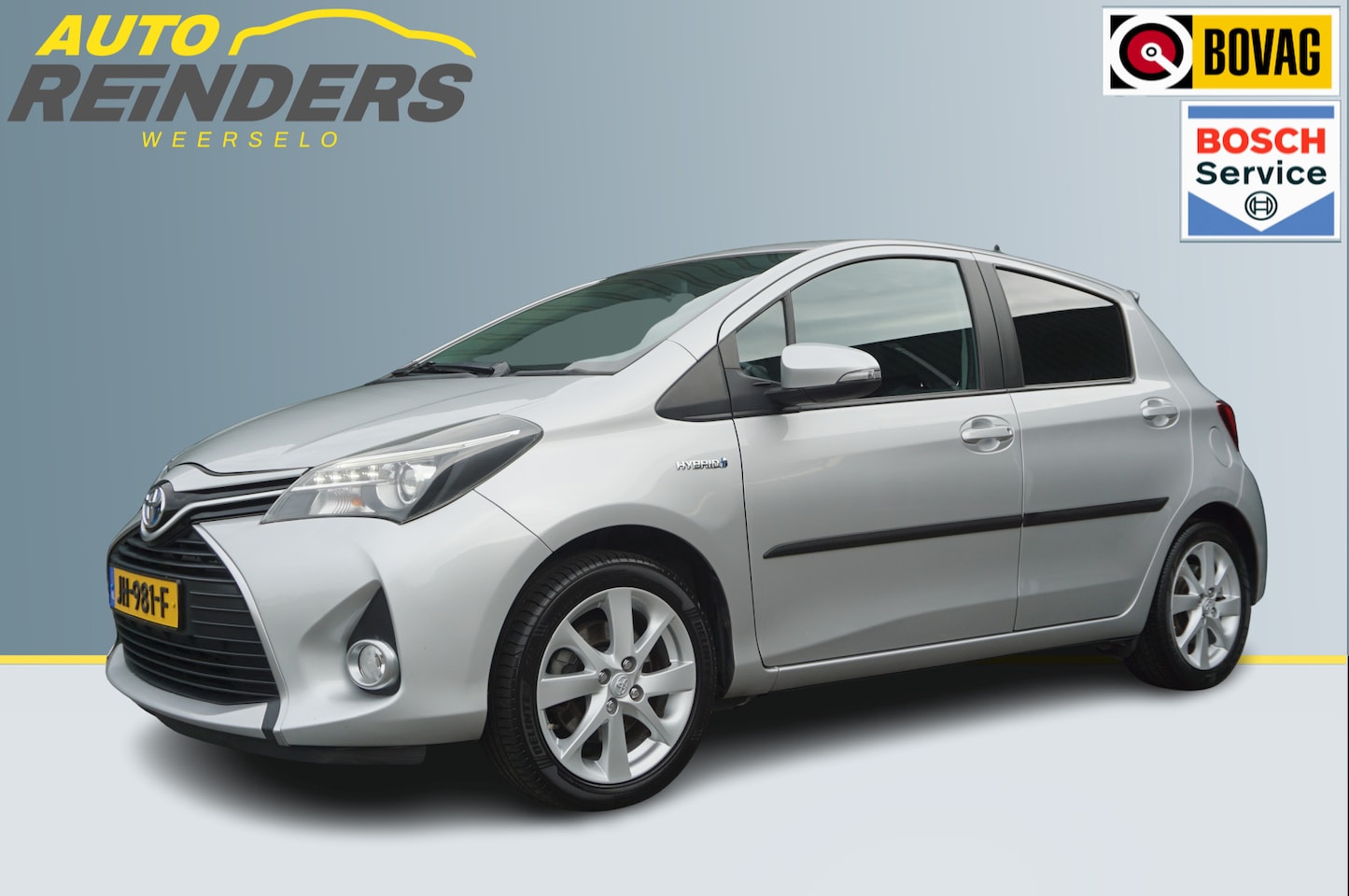 Toyota Yaris - 1.5 Full Hybrid Dynamic + Trekhaak/ Camera/ Navi/ Keyless/ Cruise/ Airco/ Garantie! - AutoWereld.nl