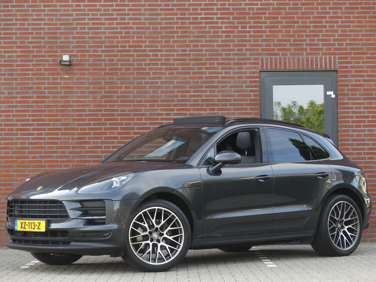 Porsche Macan - 2.0 T Panoramadak/Luchtvering/LED/Leer/Camera/navigatie - AutoWereld.nl